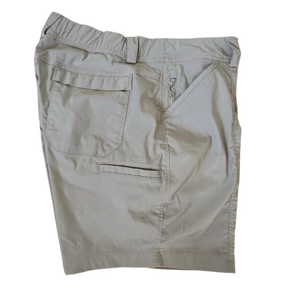 Duluth ~ Women’s Tan Active Shorts ~lots of pockets ~ size 14 - Picture 3 of 13